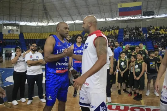 Diario Frontera, Frontera Digital,  Deportes, ,Suspenden juego de Llaneros y Toros por problemas en la cancha
