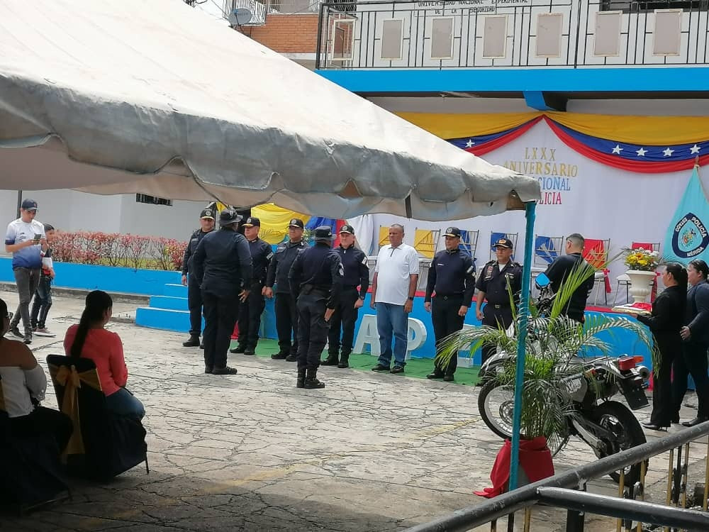 Diario Frontera, Frontera Digital,  El Vigía Panamericana, ,Comandancia de la Policía condecoró a 54 funcionarios de El Vigía y Eje Panamericano