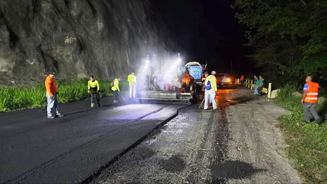 Diario Frontera, Frontera Digital,  El Vigía Panamericana, ,Gobernador Jehyson Guzmán vertió 60 toneladas de asfalto en Los Pegones