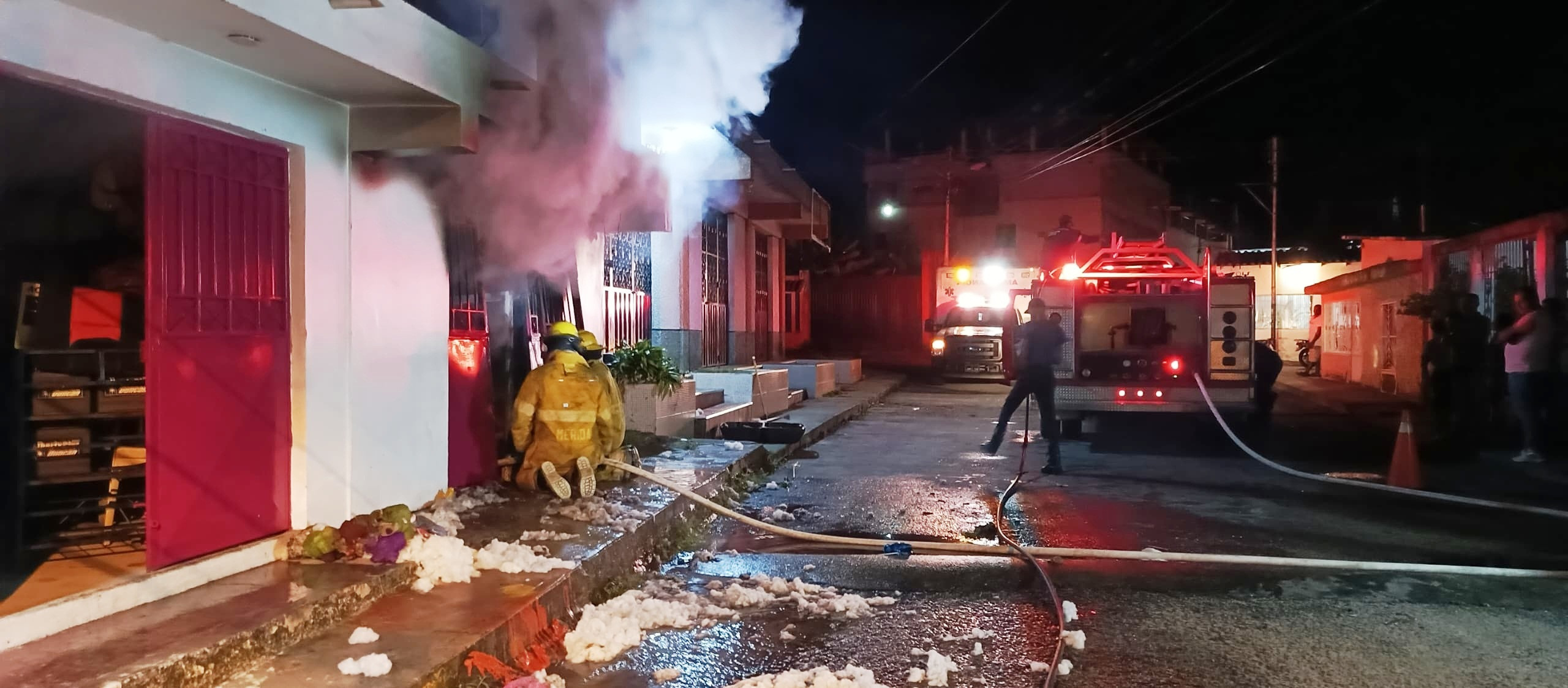 Diario Frontera, Frontera Digital,  Sucesos, ,Bomberos de Tucaní y Nueva Bolivia controlaron incendio en la floristería en Tucaní