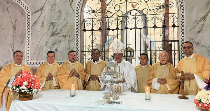 Diario Frontera, Frontera Digital,  Mocoties, ,Cientos de devotos acompañaron al Santo Niño de la Cuchilla
