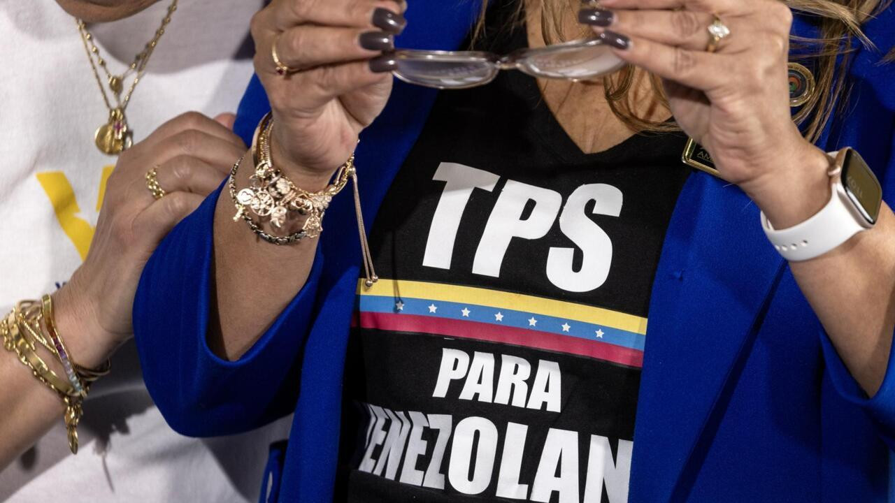Diario Frontera, Frontera Digital,  Internacionales, ,El tribunal, con seis jueces conservadores y tres progresistas, emitió una orden de emergencia que suspendió un fallo del juez de distrito Edward Chen, de San Francisco, quien dictaminó que Trump había puesto fin erróneamente al estatus de protección temporal (TPS) para estos venezolanos.,La Corte Suprema permite al Gobierno de Trump eliminar la protección 
contra la deportación para 300,000 venezolanos
