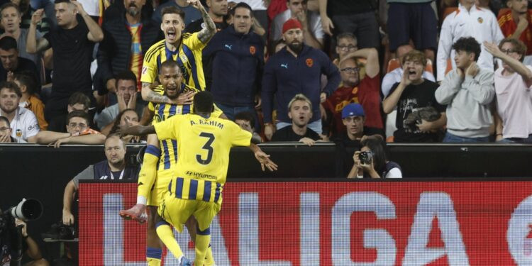 Diario Frontera, Frontera Digital,  Deportes, ,Salomón Rondón anota el gol del triunfo de Real Oviedo sobre el Valencia