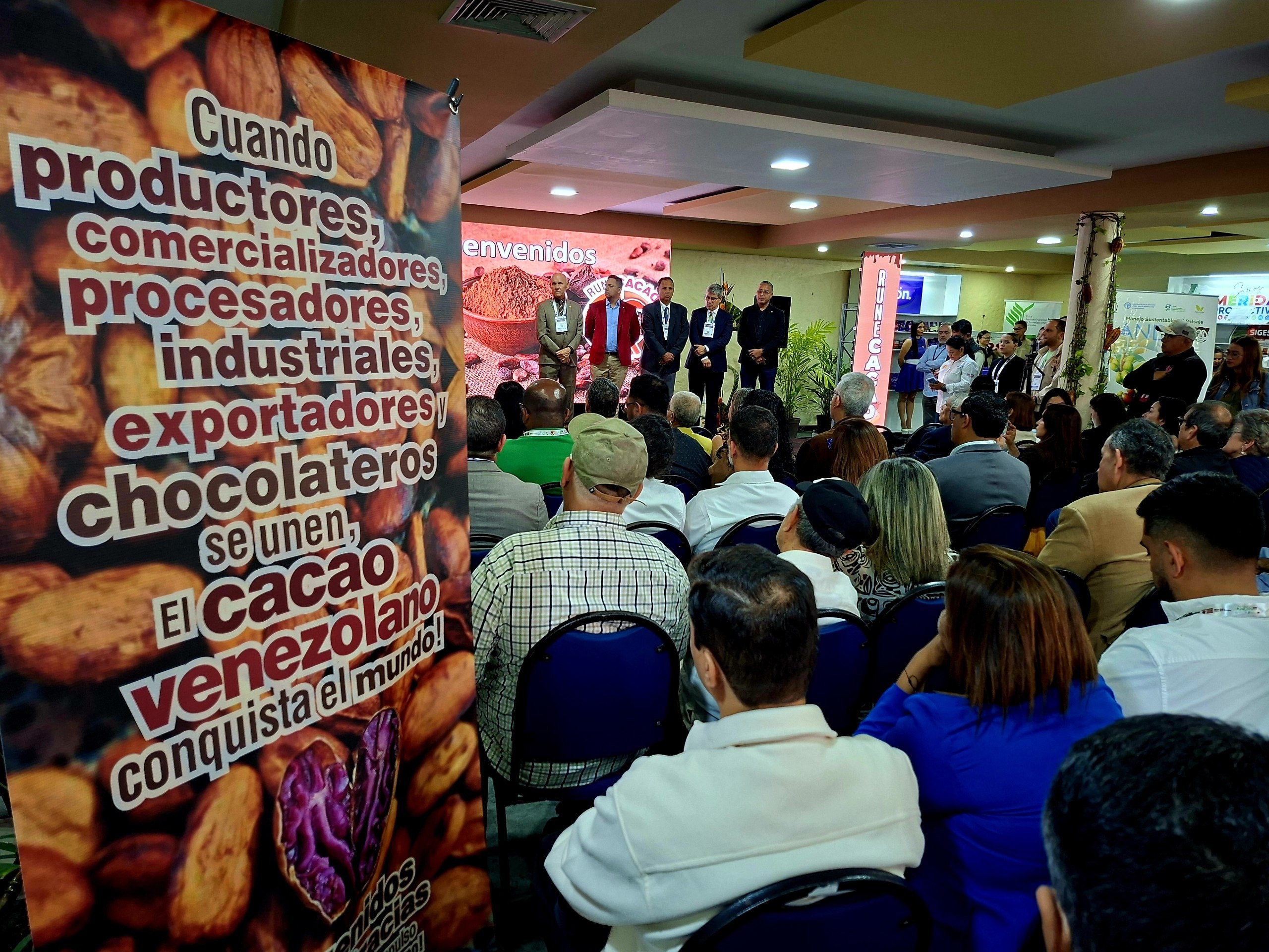Diario Frontera, Frontera Digital,  Regionales, ,La jornada contó con la participación de autoridades civiles y estudiantiles,Mérida se engalanó con la Rueda de Negocios de Cacao 2025
