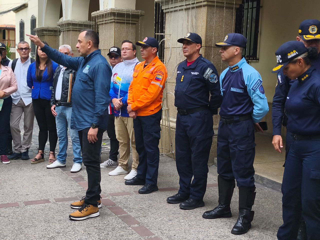 Diario Frontera, Frontera Digital,  Regionales, ,La Gobernación y la Alcaldía del  Municipio Libertador realizan una inversión significativa para revitalizar la plaza Bolívar de la ciudad,Gobernador Arnaldo Sánchez desplegó equipos de seguridad 
para la  atención de propios y visitantes