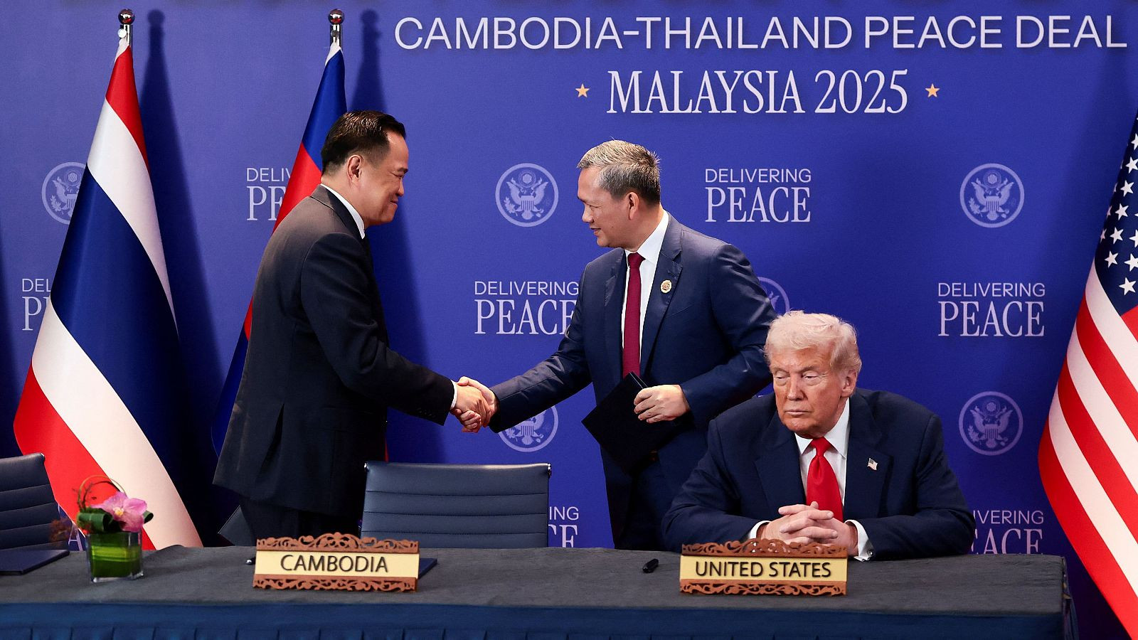 Diario Frontera, Frontera Digital,  Internacionales, ,Tras las disputas fronterizas del año pasado, Tailandia y Camboya han firmado un acuerdo de alto el fuego presidido por el presidente de Estados Unidos, Donald Trump, que ha calificado el acontecimiento de "histórico".,Trump preside el histórico acuerdo de paz entre Tailandia y Camboya