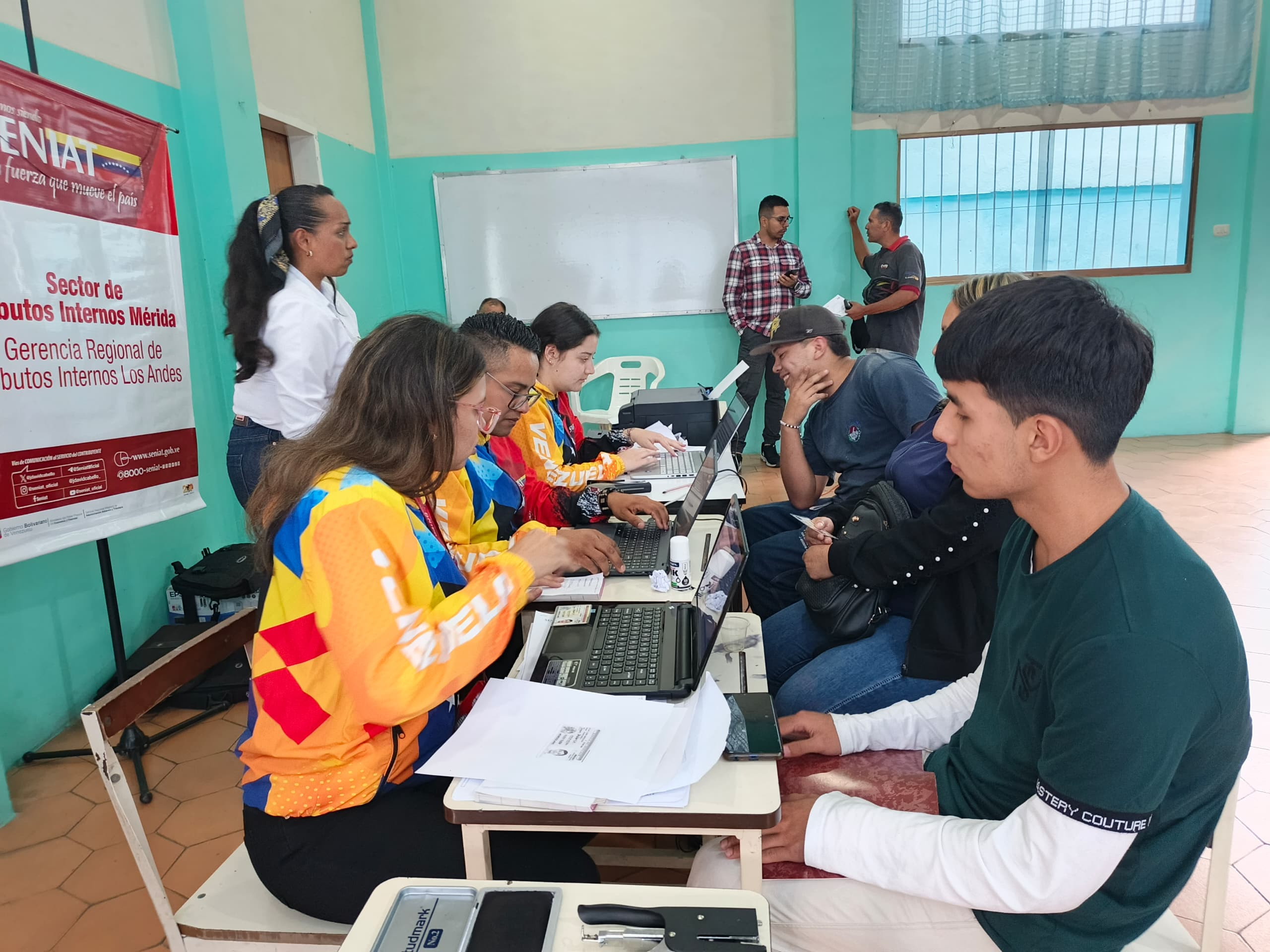 Diario Frontera, Frontera Digital,  Regionales, ,El Superintendente Nacional Aduanero y Tributario, José David Cabello Rondón, destacó el compromiso del SENIAT Mérida en el desarrollo de actividades que promueven la educación tributaria y la atención oportuna al pueblo merideño. Foto: Cortesía Seniat,SENIAT Mérida cumplió con éxito su programación semanal 
del 29 de septiembre al 3 de octubre