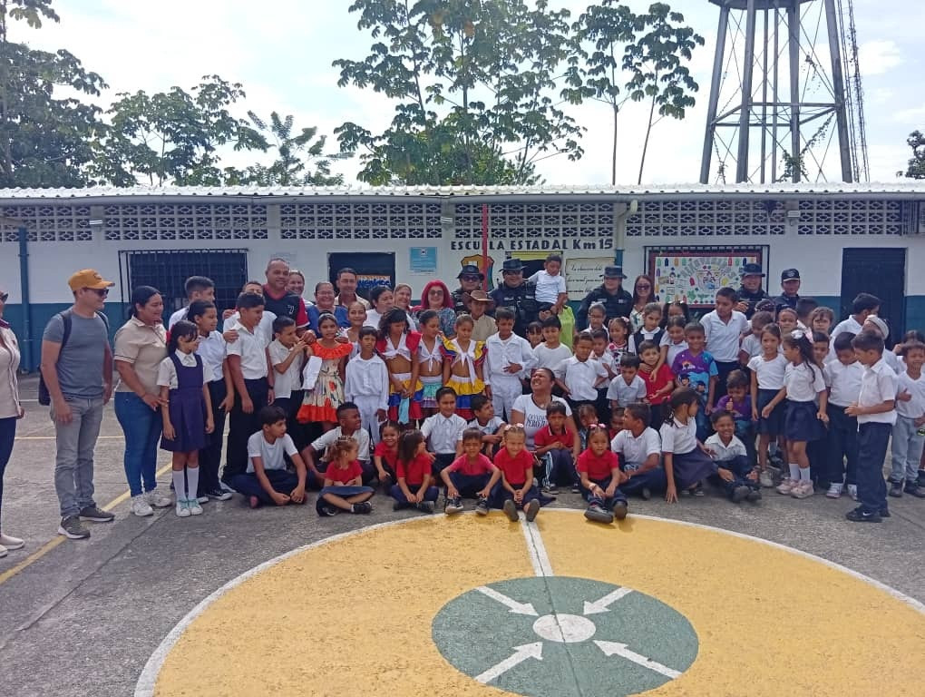 Diario Frontera, Frontera Digital,  El Vigía Panamericana, ,Alumnos de la Escuela Kilómetro 15 fueron beneficiados con útiles escolares en El Vigía