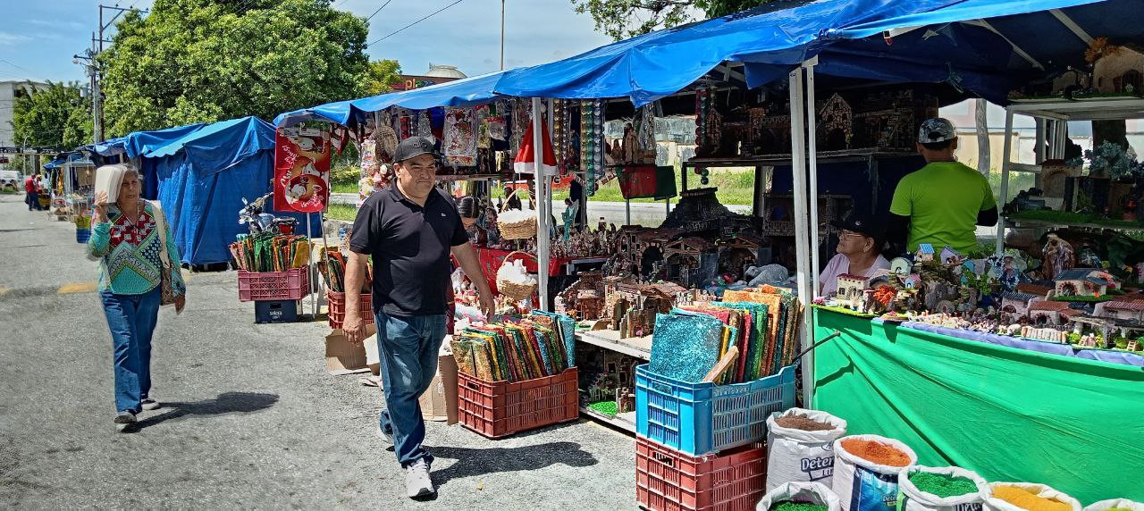 Diario Frontera, Frontera Digital,  Regionales, ,Neiro Sánchez, jefe de la Unidad de Mercados Municipales, informó que la feria se desarrollará en horario de 7:00 a.m. a 9:00 p.m., con el respaldo del alcalde Nelson Álvarez y el Gabinete Económic,Nelson Álvarez impulsa la Expo Feria de Pesebreros en el Mercado Murachí