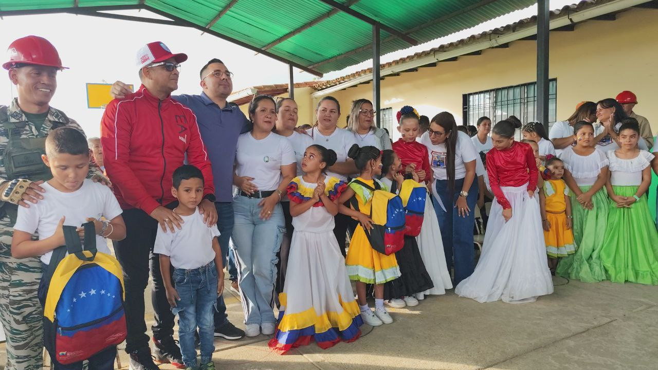 Diario Frontera, Frontera Digital,  Regionales, ,on estas iniciativas, el Gobierno bolivariano busca embellecer las escuelas públicas y recuperar los espacios en perfecta unión cívico-militar,Gobierno Bolivariano avanza en la atención del sector educativo en Mérida
