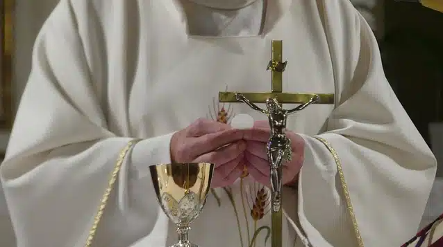 Diario Frontera, Frontera Digital,  Nacionales, ,Diócesis de San Cristóbal suspende a sacerdote denunciado por abusar de una niña de 12 años