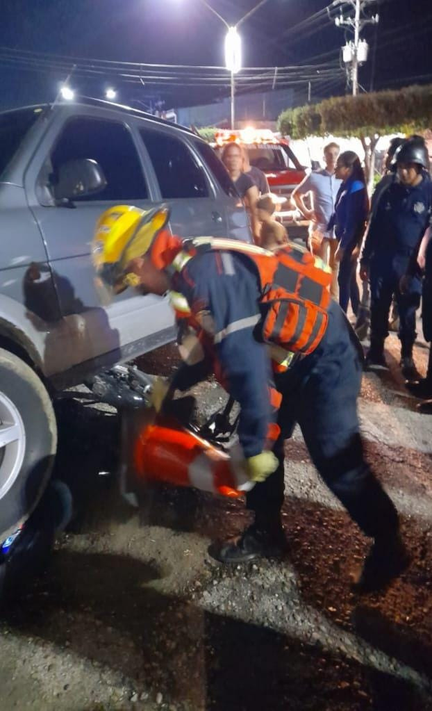 Diario Frontera, Frontera Digital,  Sucesos, ,Al sitio se apersonó una comisión del Cuerpo de Bomberos de la estación 4 El Vigía; con seis efectivos en la unidad B-078, bajo al mando del Capitán (B) Víctor Morales,Moto se incendió por fricción en El Vigía