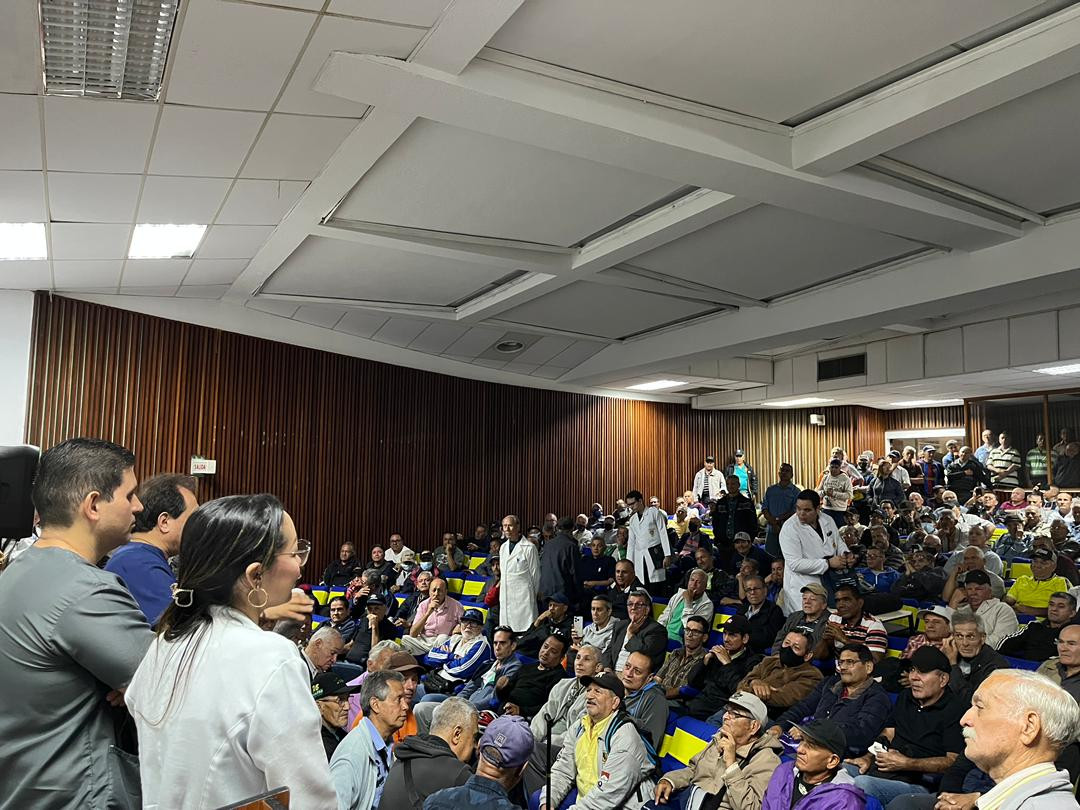 Diario Frontera, Frontera Digital,  Salud, ,Todos los pacientes atendidos durante la semana, más de 560 hombres mayores de 45 años, se dieron cita en el auditorio del Iahula para recibir la clase magistral dictada por el Dr. Freddy Rodríguez. Foto: Prensa Iahula.,Iahula culmina exitosa jornada de despistaje de cáncer de próstata