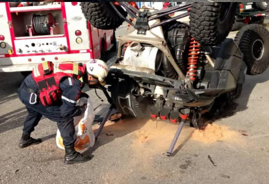 Diario Frontera, Frontera Digital,  Sucesos, ,Joven lesionada tras volcar vehículo fuera de la vía en El Vigía