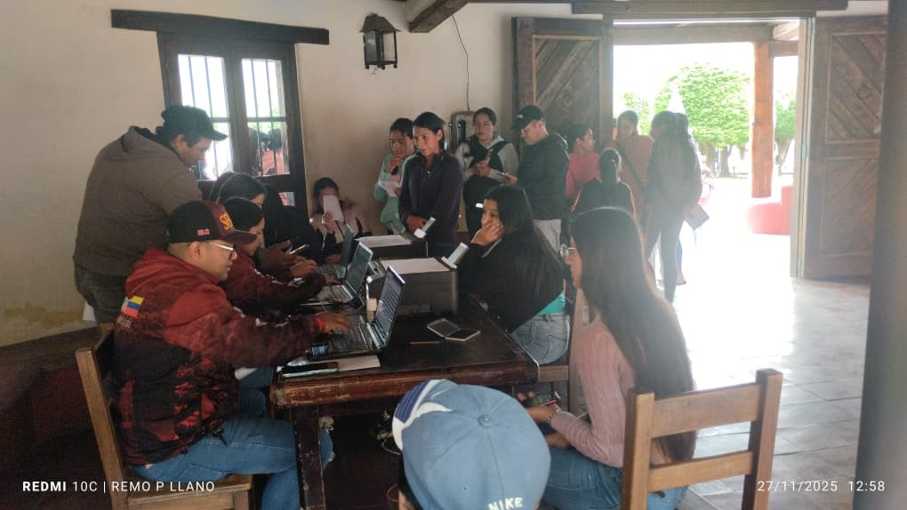 Diario Frontera, Frontera Digital,  Regionales, Páramo, ,Más de 200 personas fueron atendidas este jueves en la quinta visita del Sector de Tributos Internos Mérida, del Seniat, a Pueblo Llano. Foto: Cortesía Seniat,Seniat Mérida ofreció orientación a 202 contribuyentes 
en operativo tributario en Pueblo Llano