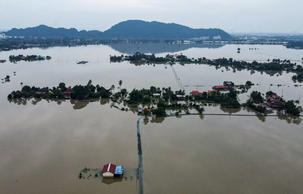 Diario Frontera, Frontera Digital,  Internacionales, ,Casi 600 muertos y miles de desplazados por inundaciones en Tailandia, Malasia y Sri Lanka