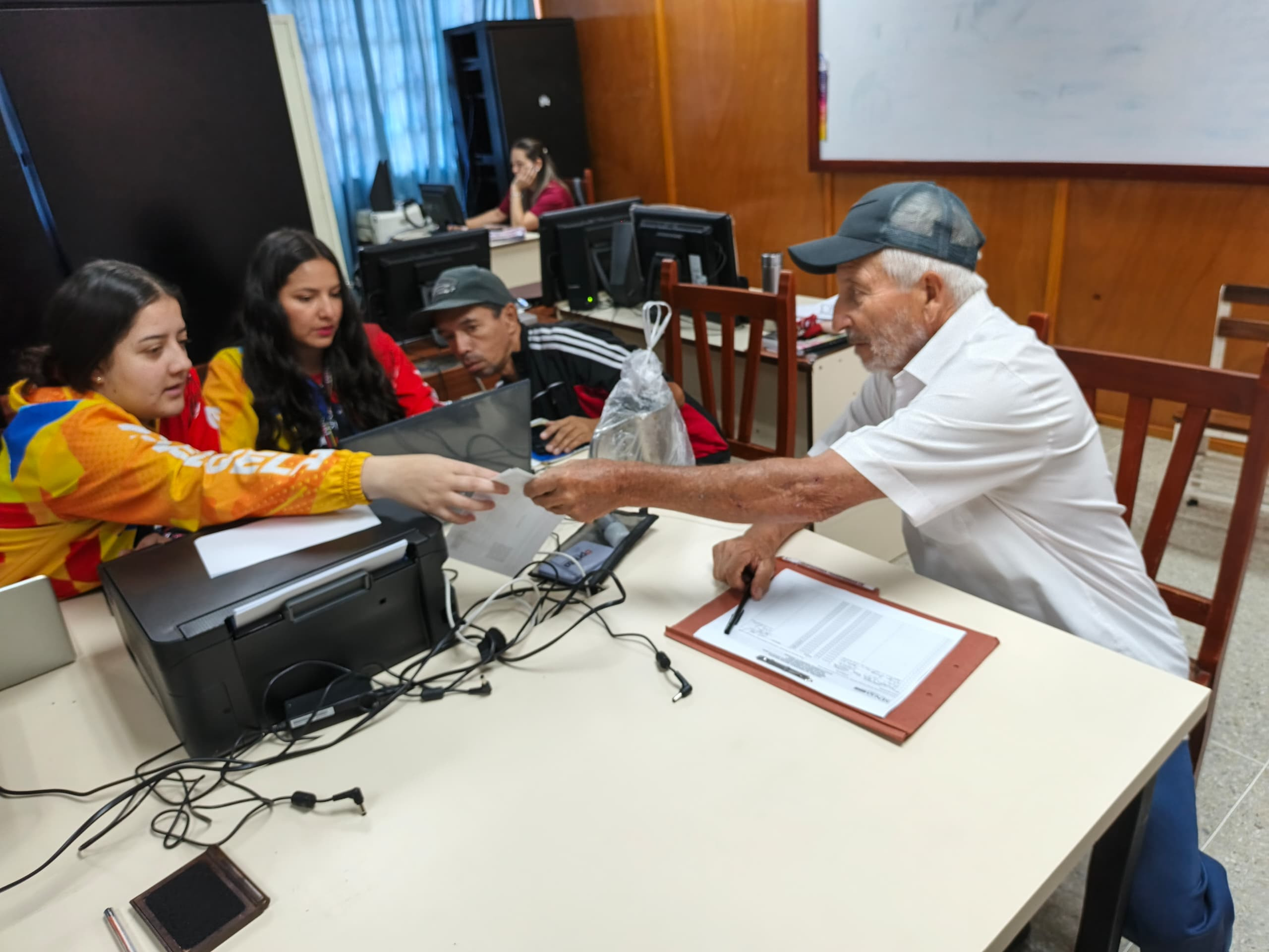 Diario Frontera, Frontera Digital,  Regionales, ,La jornada en el municipio Libertador se suma a la programación que el STI Mérida viene desarrollando en distintos municipios, consolidando un modelo de atención directa, eficiente y comprometido con el desarrollo económico nacional.,Seniat Mérida realizará operativo de RIF y orientación tributaria 
en el municipio Libertador