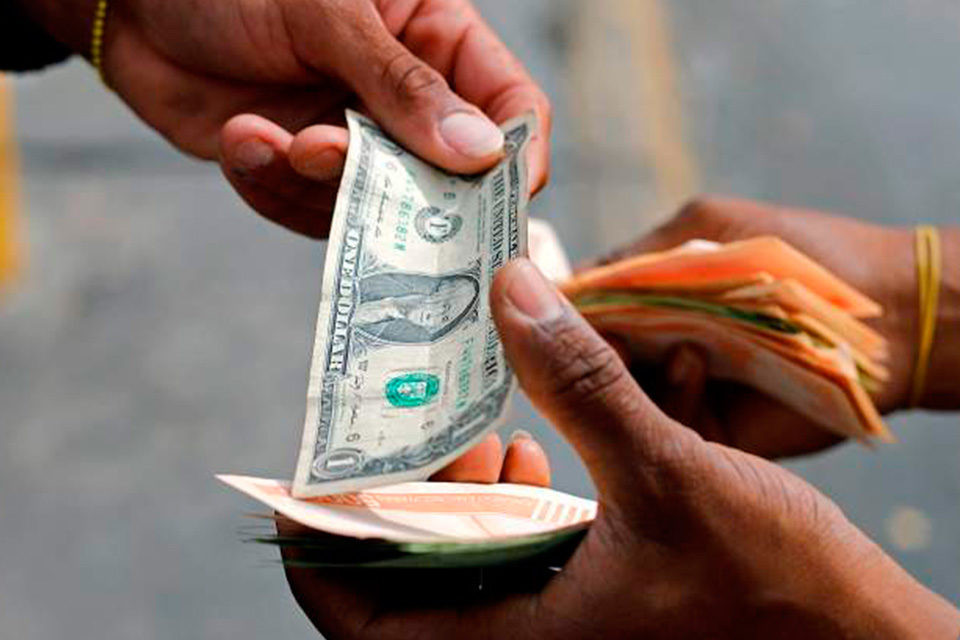 Diario Frontera, Frontera Digital,  Nacionales, ,Precio del dólar refleja un aumento acumulado de 479,26% en 12 meses