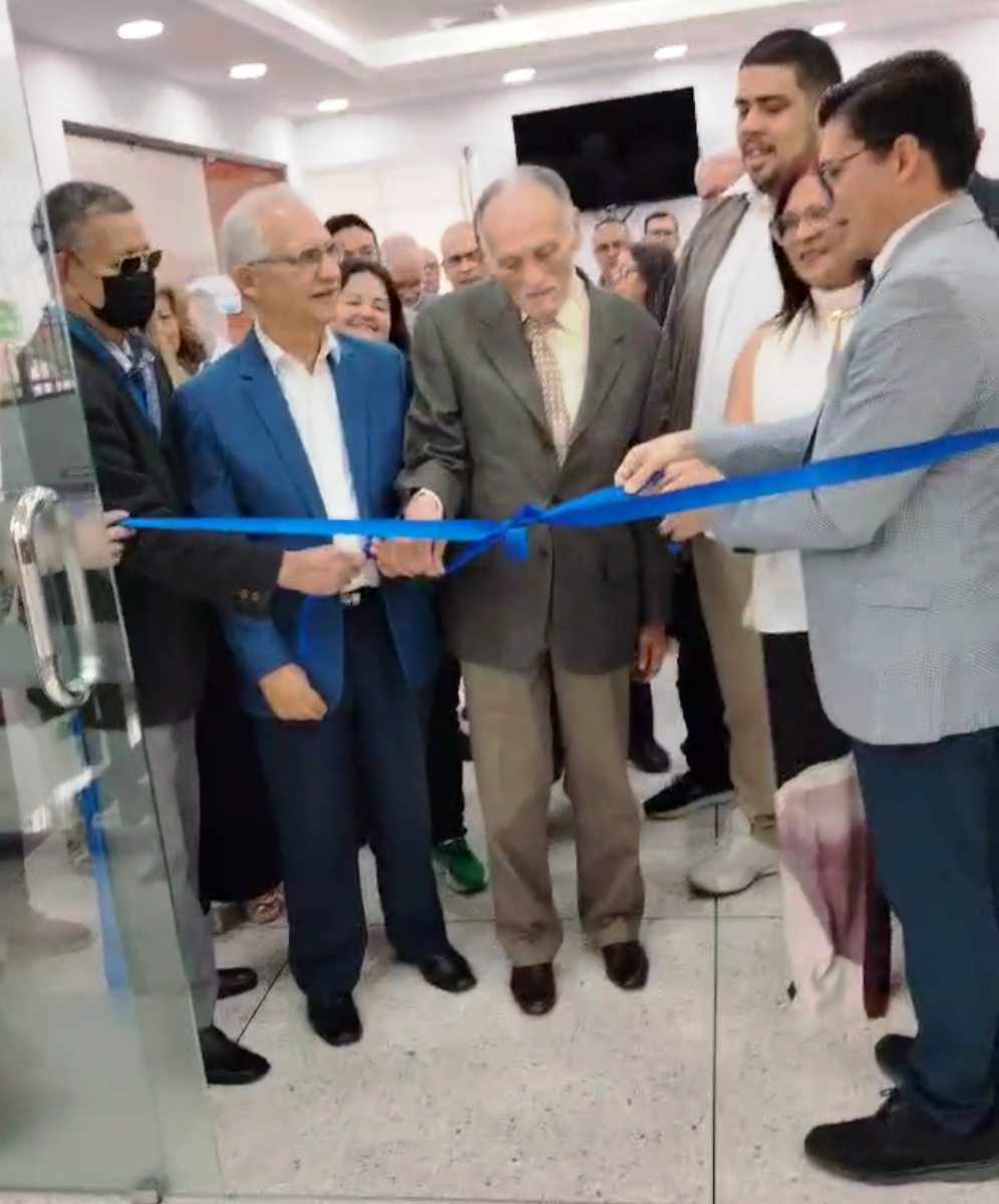 Diario Frontera, Frontera Digital,  Salud, Regionales, ,Fotografía de archivo de R. Pico que recuerda la inauguración del exitoso Centro de Medicina Física y Rehabilitación “Dr. Antonio Pérez Colmenares”,Dr. Virgilio Castillo: Centro de Medicina Física y Rehabilitación 
“Dr. Antonio Pérez Colmenares” consolida más de 1600 atenciones