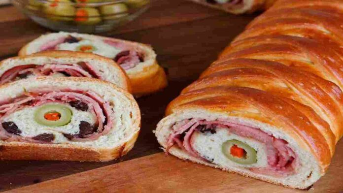 Diario Frontera, Frontera Digital,  Nacionales, ,Detalló que en el oeste y centro de la capital se consiguen promociones de tres panes de jamón y un refresco por $20, mientras que en el este de la ciudad los precios van desde los 16, 18 y 20 dólares.,Precio del pan de jamón ronda entre los $6 y $20 para esta Navidad