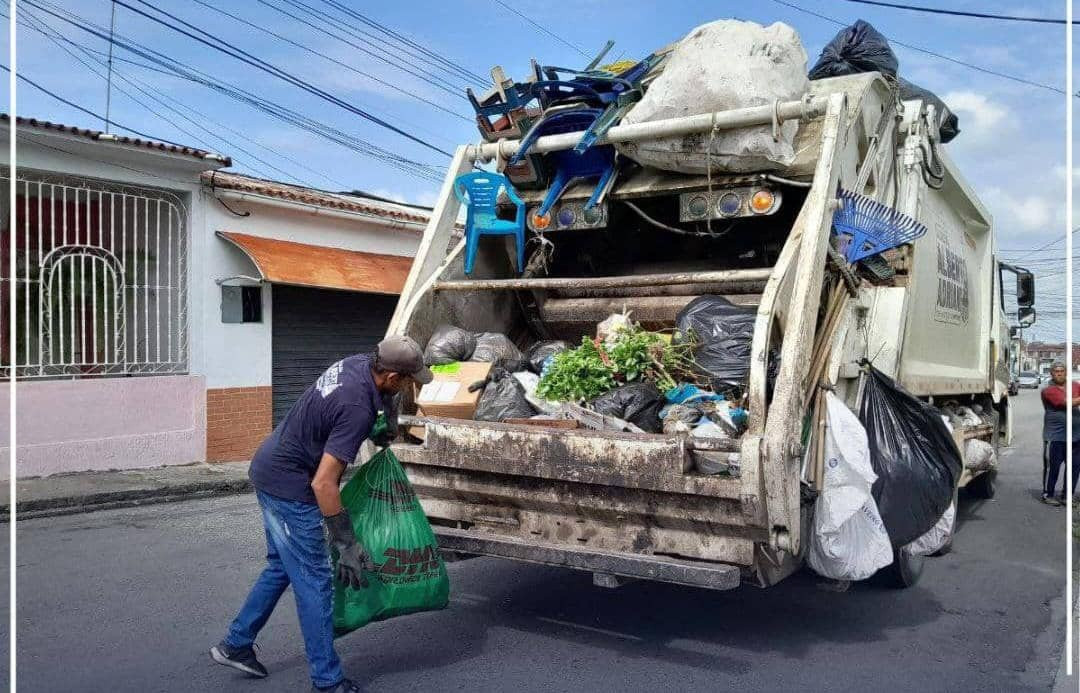 Diario Frontera, Frontera Digital,  Sucesos, ,Dos trabajadores heridos tras caer del camión del aseo urbano de la alcaldía vigíense