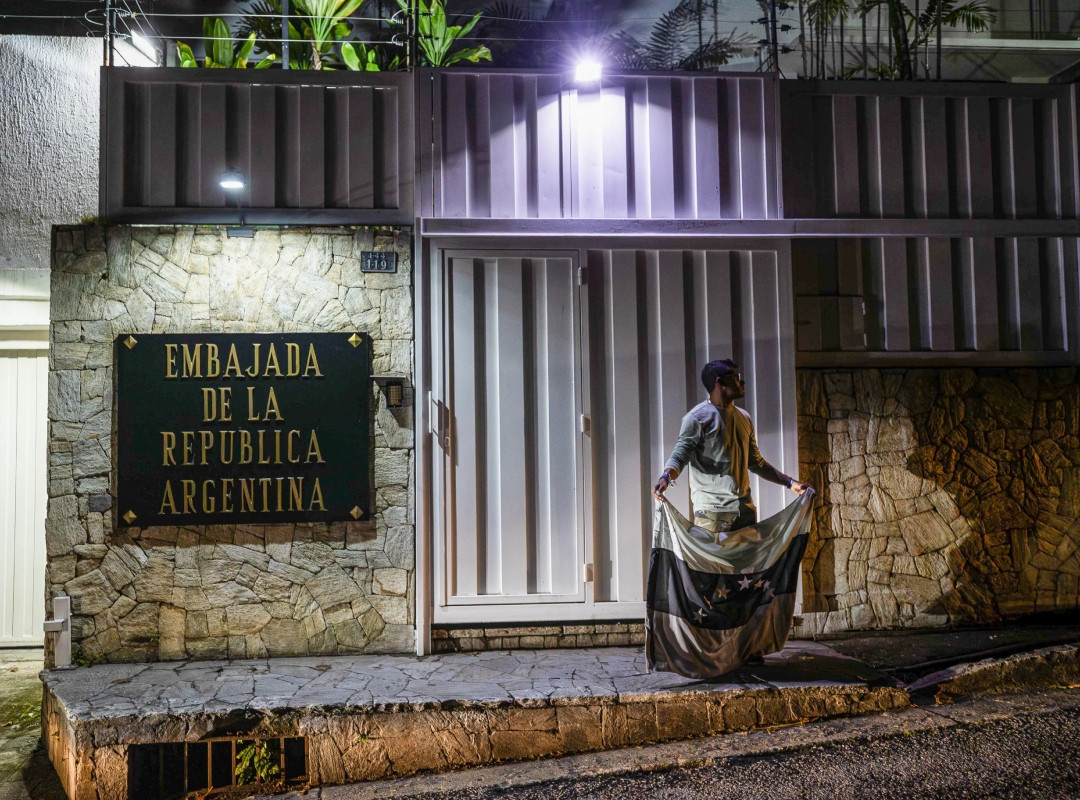 Diario Frontera, Frontera Digital,  Politica, ,Opositores cumplen 320 días encerrados en la Embajada de Argentina: «Se ha convertido en una cárcel»