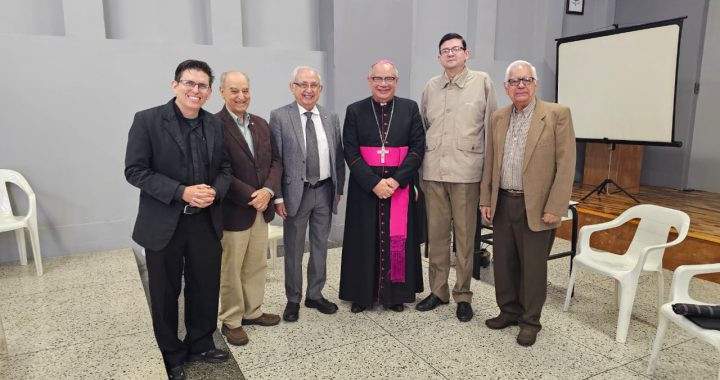 Diario Frontera, Frontera Digital,  Regionales, ,Hablan los protagonistas: Realizado coloquio sobre visita de San Juan Pablo II a Mérida