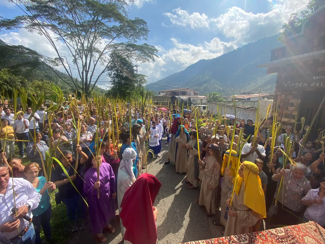Diario Frontera, Frontera Digital,  Mocoties, ,Católicos en Zea celebran el Domingo de Ramos en un acto de profunda reflexión