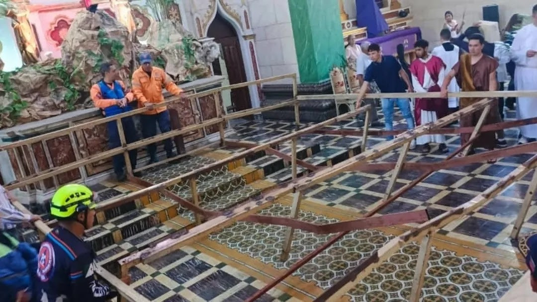 Diario Frontera, Frontera Digital,  Sucesos, ,Colapso de tarima en Santuario de Ejido deja una persona lesionada