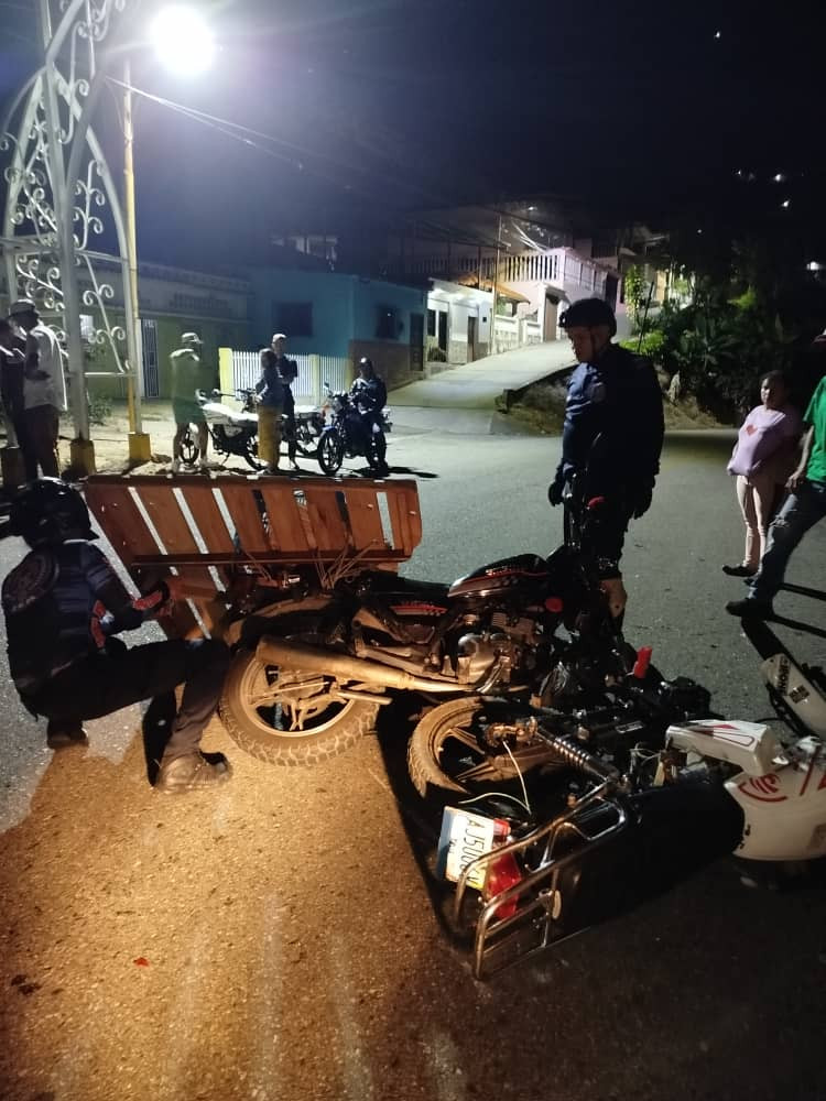 Diario Frontera, Frontera Digital,  Sucesos, ,Violento choque de motos deja tres heridos en Zea