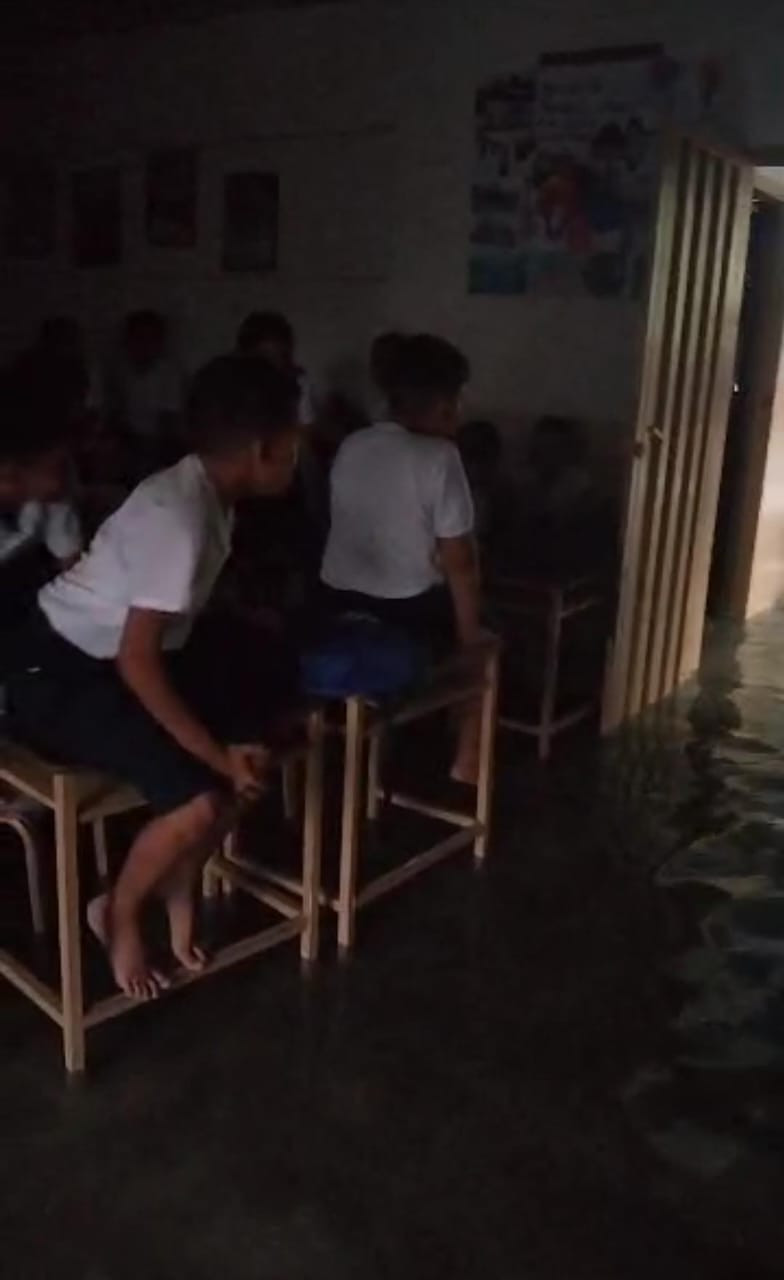 Diario Frontera, Frontera Digital,  El Vigía Panamericana, ,Inundada Escuela La Pedregosa de El Vigía