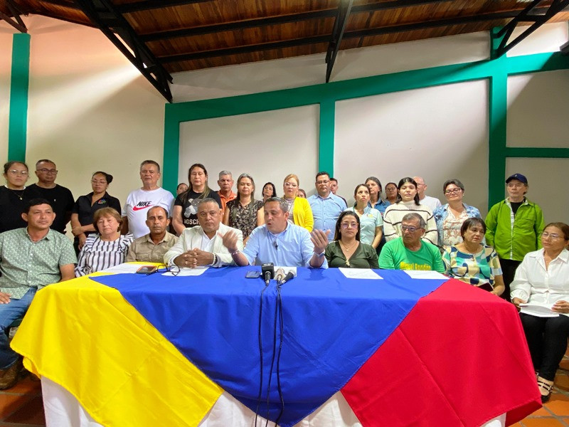 Diario Frontera, Frontera Digital,  Politica, ,Víctor Bustamante Formaliza Candidatura a la Reelección:
 "Junto al Pueblo Seguiremos Construyendo Zea"
