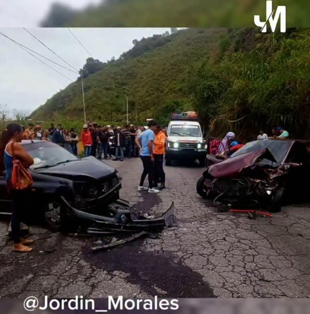 Diario Frontera, Frontera Digital,  Sucesos, ,Seis personas lesionadas tras colisión entre dos carros en la carretera Trasandina