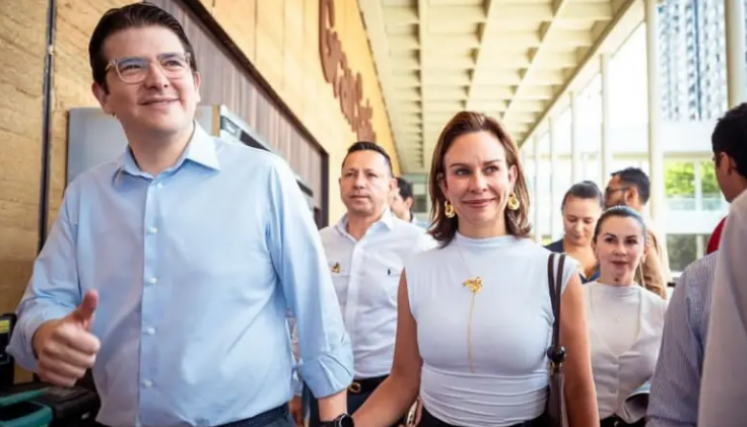 Diario Frontera, Frontera Digital,  Internacionales, ,Colombia: senador Miguel Uribe experimenta 
"una desescalada de su estado crítico", según parte médico