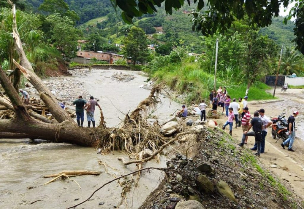 Diario Frontera, Frontera Digital,  Regionales, ,Gobernador Arnaldo Sánchez resalta unidad y resiliencia de afectados por la lluvia