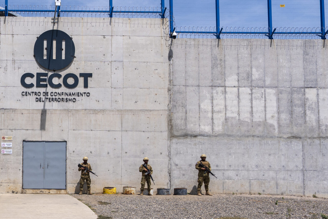 Diario Frontera, Frontera Digital,  Internacionales, ,Abogados enfrentan a Bukele y Trump 
por migrantes venezolanos encarcelados en el Cecot