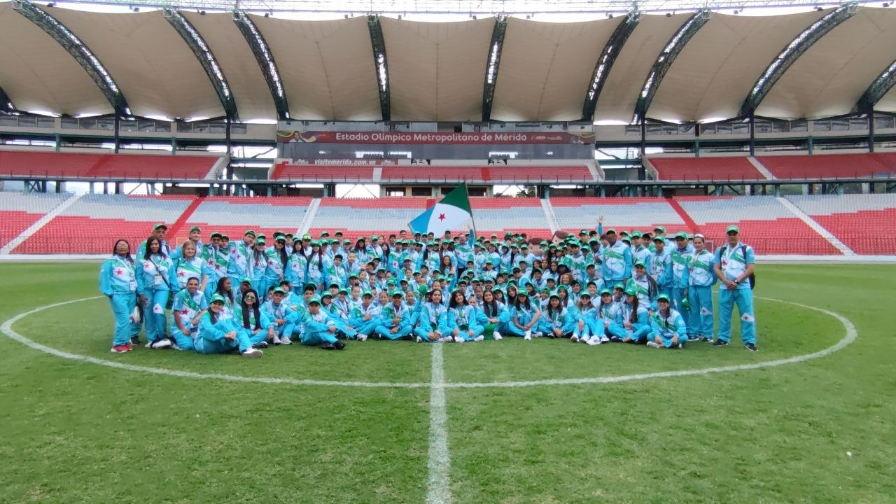 Diario Frontera, Frontera Digital,  Deportes, ,Gobernador Arnaldo Sánchez abanderó la delegación de Mérida para los Juegos Nacionales Escolares 2025