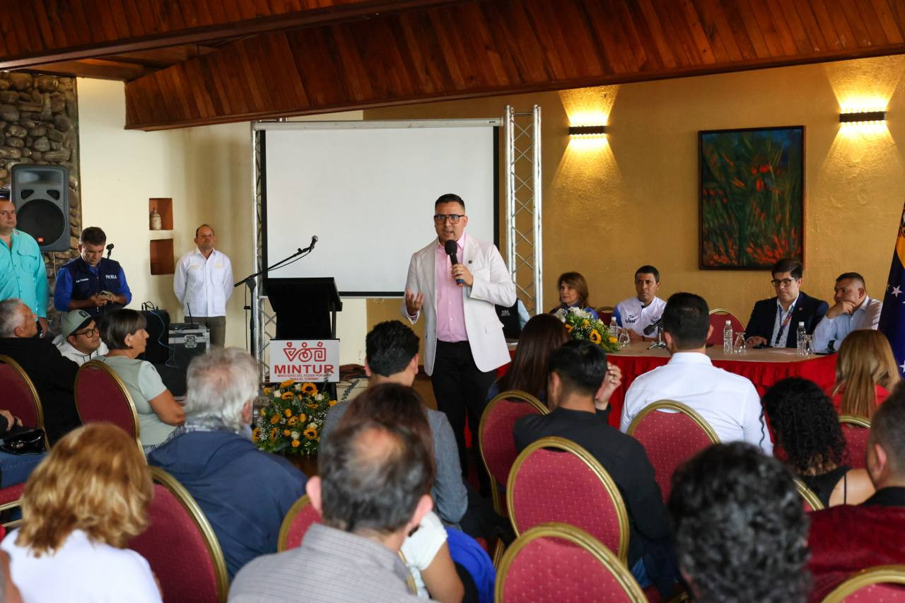 Diario Frontera, Frontera Digital,  Regionales, ,Gobernador Arnaldo Sánchez impulsa fortalecimiento del turismo en Mérida