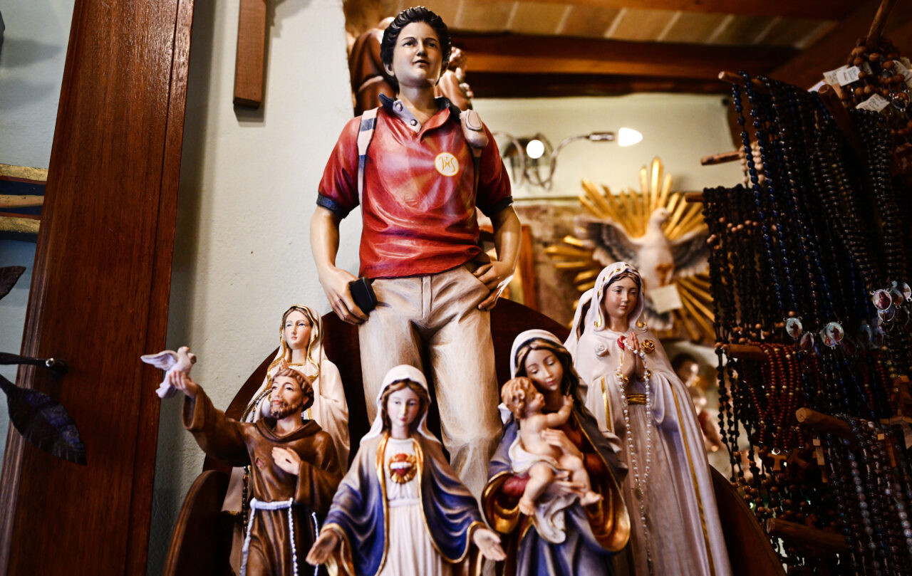 Diario Frontera, Frontera Digital,  Internacionales, ,Carlo Acutis, el "santo milenial", al que ya rezan en la basílica de la Mercè de Barcelona