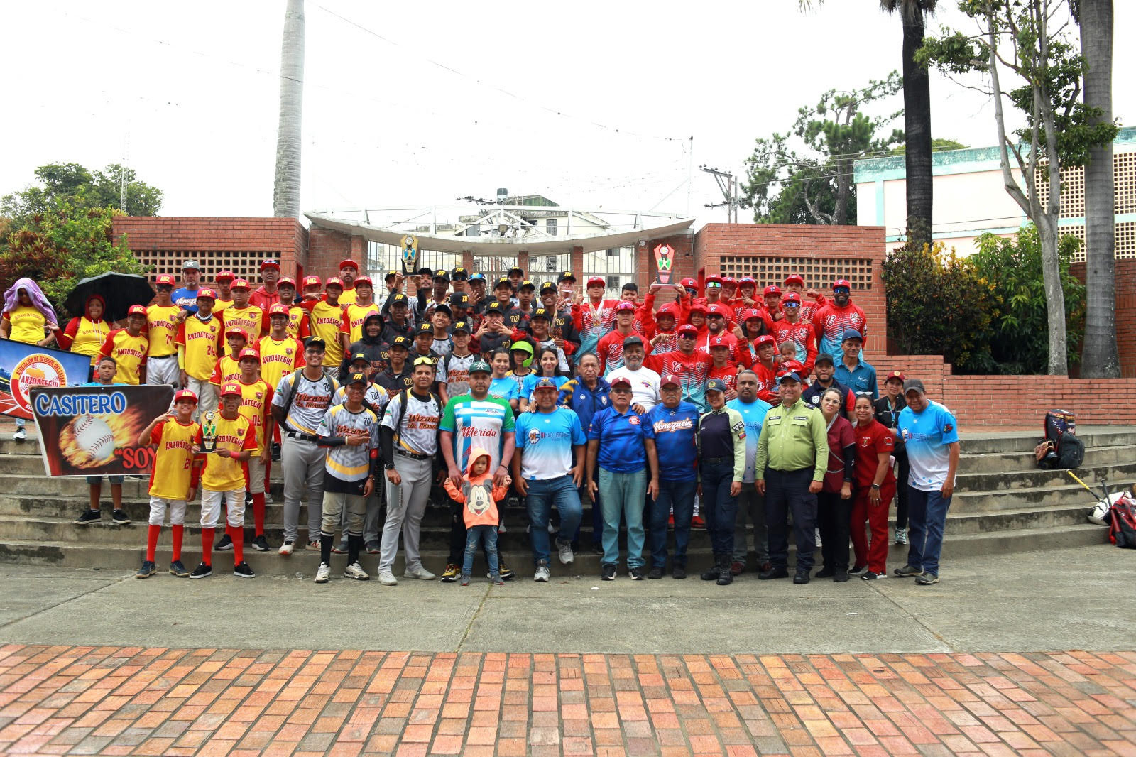 Diario Frontera, Frontera Digital,  Deportes, ,En esta importante competencia “contamos con la presencia en representación de la Federación Venezolana de Beisbol del profesor Henry Gutiérrez, del estado Cojedes, y el doctor Henry Rosales, del estado Zulia,Fue muy exitoso el nacional interclubes sub-14 de Beisbol