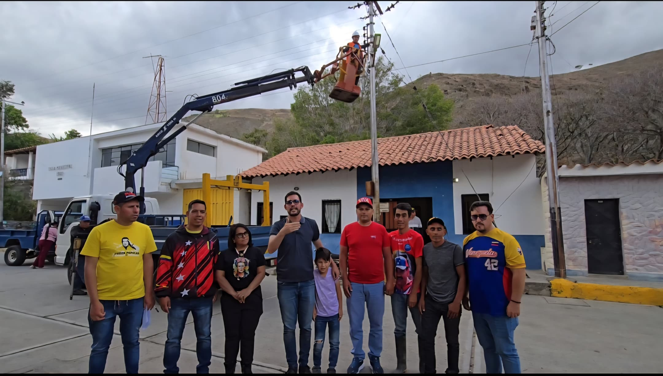 Diario Frontera, Frontera Digital,  Regionales, ,Con esta obra, la Alcaldía de Libertador reafirma su compromiso con el bienestar colectivo, llevando progreso y soluciones concretas a cada rincón del municipio,Alcalde Nelson Álvarez ilumina entrada de El Morro con nueva instalación de alumbrado público