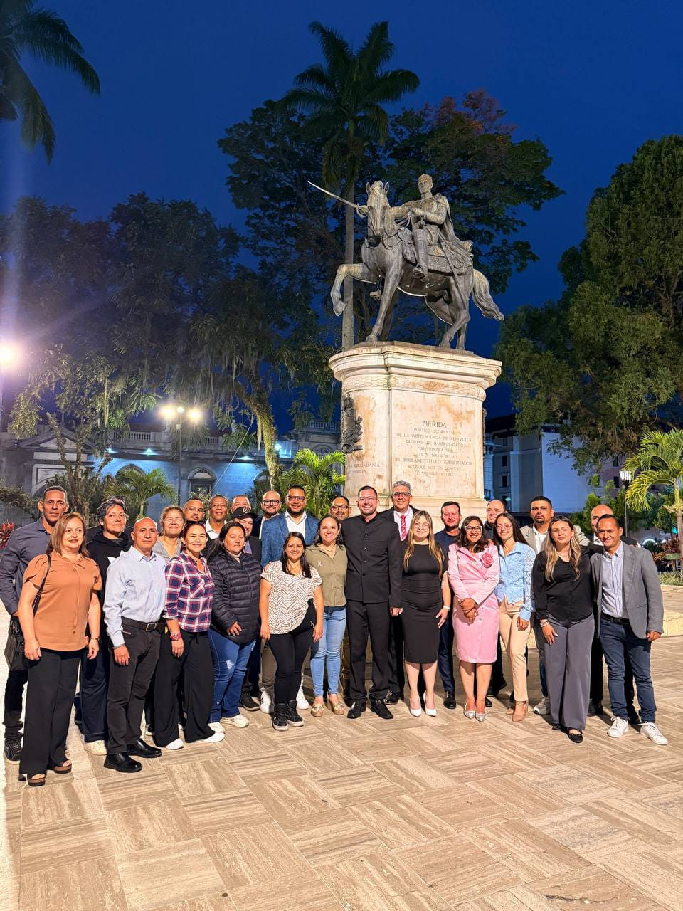 Diario Frontera, Frontera Digital,  Regionales, ,Nelson Álvarez informó que de inmediato iniciarán los enlaces de coordinación para la segunda fase del proyecto, con el propósito de seguir embelleciendo y saneando el centro histórico de la ciudad,Alcalde Nelson Álvarez entregó primera etapa de recuperación de la plaza Bolívar