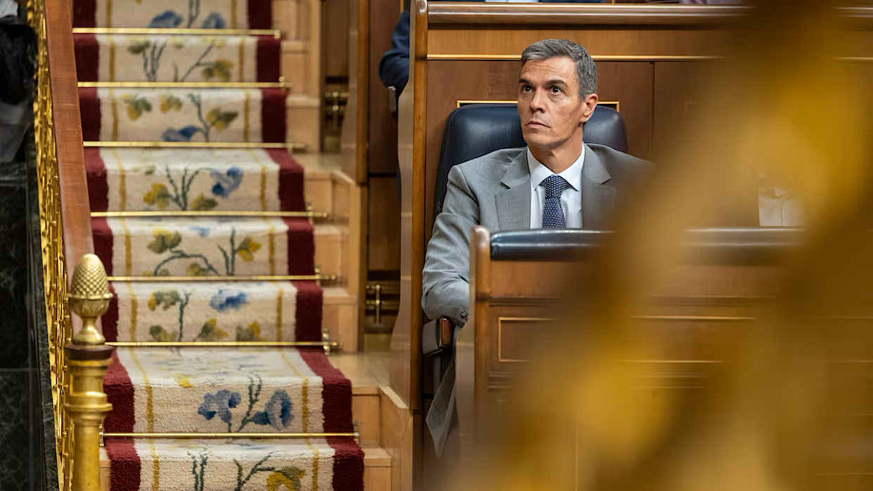 Diario Frontera, Frontera Digital,  Internacionales, ,El detonante fue el portazo de Junts, cuyos siete diputados se sumaron al bloque de PP, Vox, UPN y Coalición Canaria, elevando la cifra a 179 votos frente a los 171 de la izquierda. Sin margen parlamentario, Sánchez se prepara para dar por terminada la legislatura,Pedro Sánchez prevé disolver este lunes las Cortes 
y convocar elecciones para el 29 de noviembre