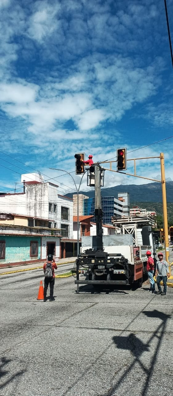 Diario Frontera, Frontera Digital,  Regionales, ,Alcaldía de Mérida optimiza red de semáforos