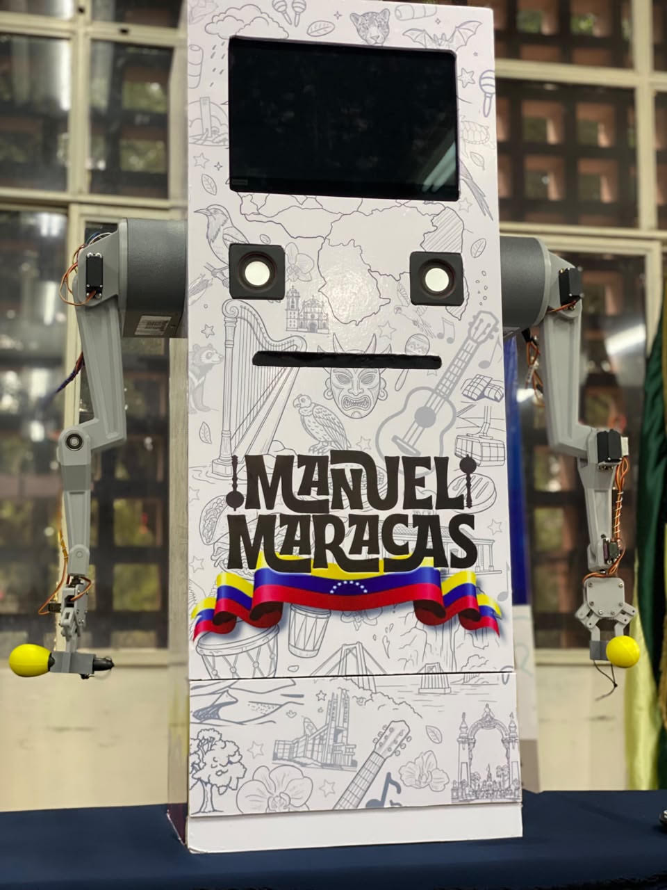 Diario Frontera, Frontera Digital,  Tecnología, ,El desarrollo de "Manuel Maracas" requirió cuatro meses de intensa investigación técnica y ensamblaje, esfuerzo que rindió frutos inmediatos al superar las fases regionales y obtener el segundo lugar a nivel nacional en la categoría Futuros Innovadores,Estudiantes larenses deslumbran en la UCLA con el robot 
"Manuel Maracas", una innovadora apuesta de robótica y folklore