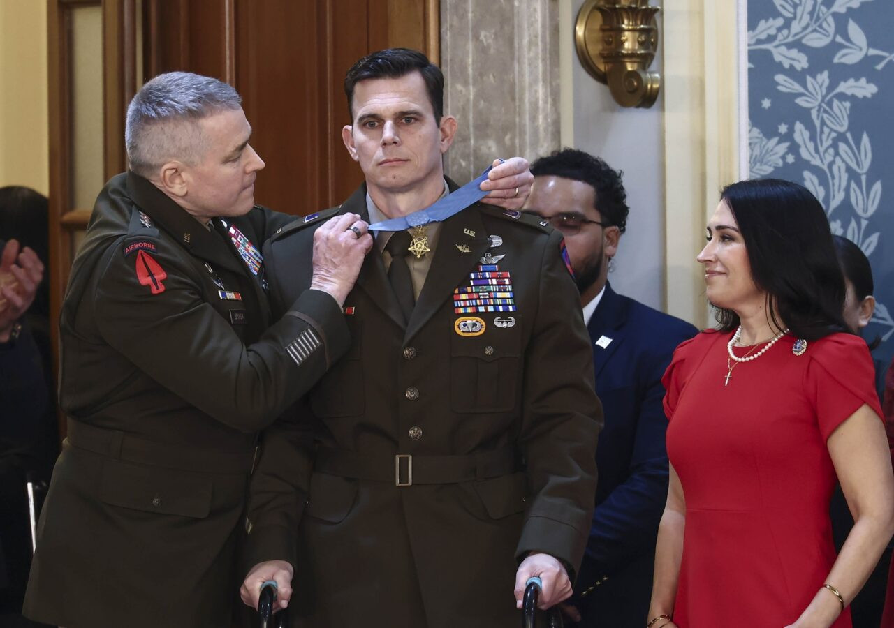 Diario Frontera, Frontera Digital,  Internacionales, ,Trump condecoró con la Medalla de Honor a oficial que lideró la captura de Maduro