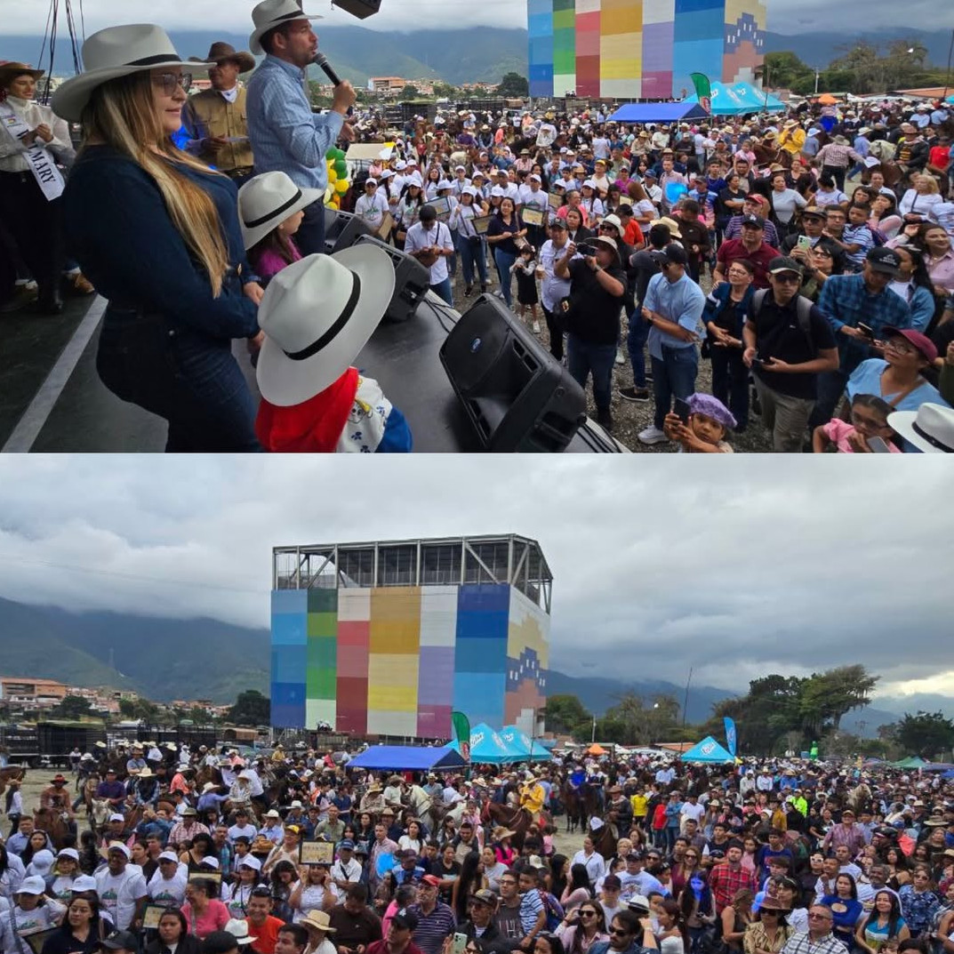 Diario Frontera, Frontera Digital,  Regionales, ,Cabalgata de la 55ª Feria del Sol iluminó Mérida bajo un aguacero