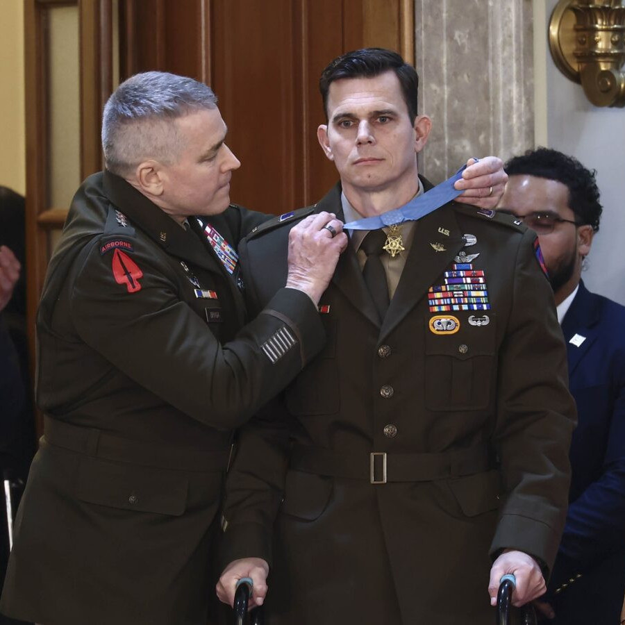 Diario Frontera, Frontera Digital,  Internacionales, ,Trump condecoró con la Medalla de Honor a oficial que lideró la captura de Maduro