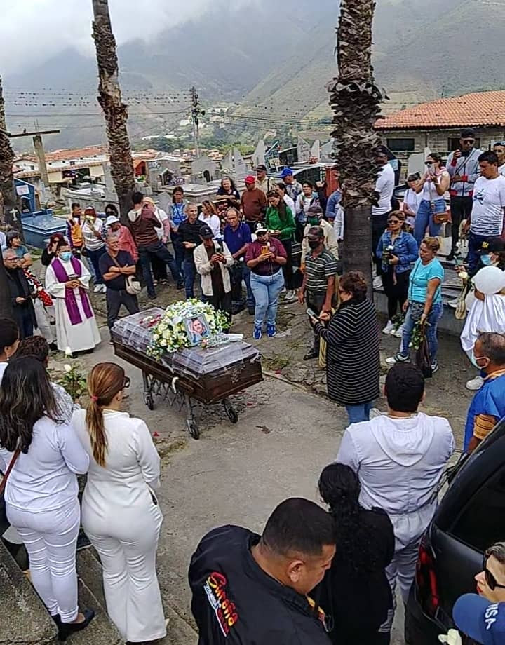 Diario Frontera, Frontera Digital,  Sucesos, ,Multitudinario último adiós a Walter Jaimes: Familia y gremio periodístico claman justicia en Mérida