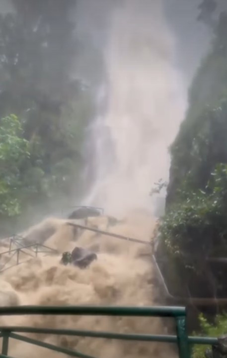 Diario Frontera, Frontera Digital,  Mocoties, ,El Cuerpo de Bomberos del estado Mérida, junto con equipos de Protección Civil, desplegó unidades para monitorear el comportamiento del afluente que alimenta al río Mocotíes,Crecida de la Cascada India Carú alarma a Bailadores